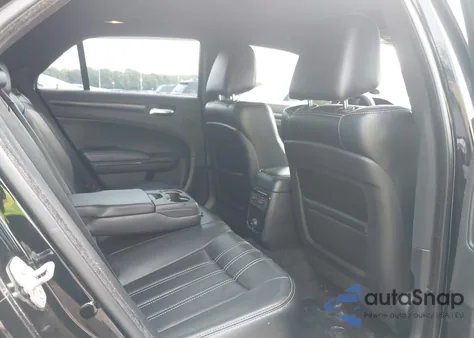 2014 Chrysler 300 300S z USA, uszkodzony, nr VIN 2C3CCAGG4EH384322